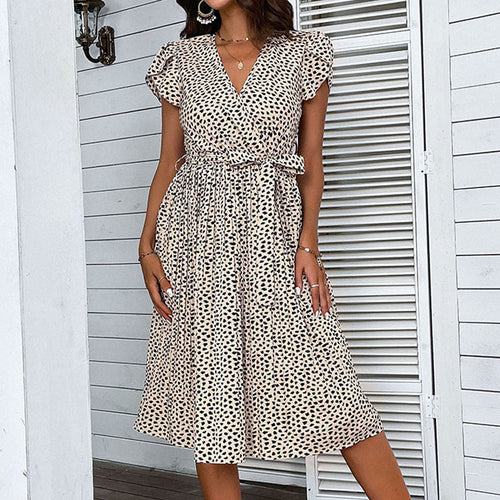 Damen Wickelkleid mit eleganter Figurschmeichelnder Silhouette und verspieltem Punktmuster Drune