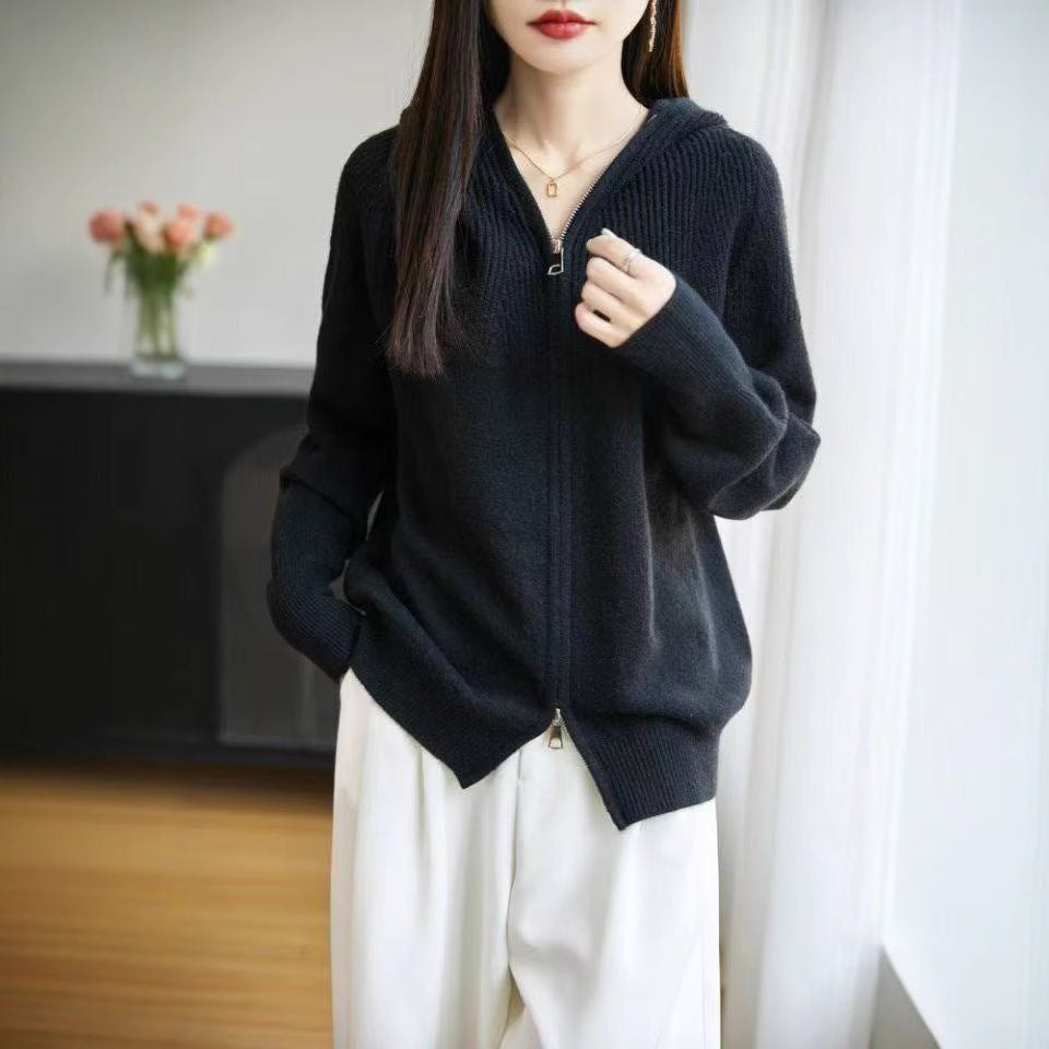 Damen Kapuzenjacke mit feinem Rippstrick und eleganter Reißverschlussgestaltung Drune