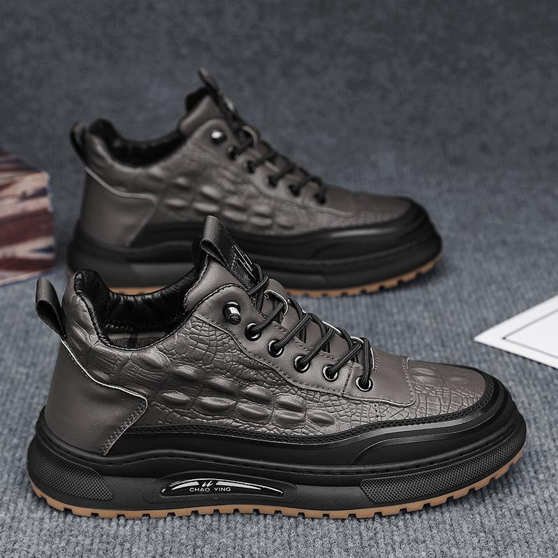 Herren robuste Schnür-Boots mit gepolstertem Knöchelkragen, strukturierter Lederoptik und griffiger Profilsohle Drune