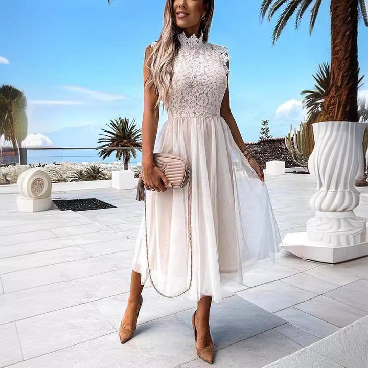 Damen Spitzenkleid mit hohem Kragen und schwungvollem Rock Drune