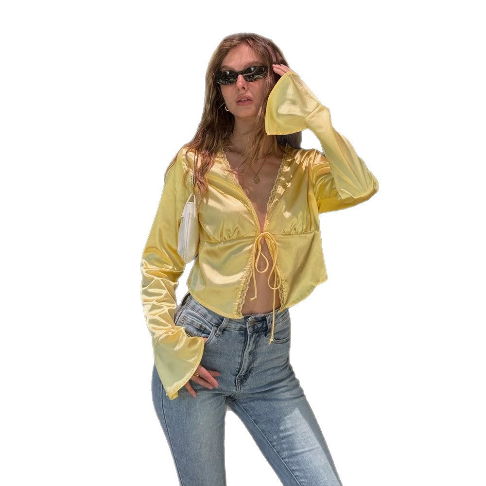 Damen Taillierte Satinbluse mit Korsagennaht, Hemdkragen & Rüschensaum Drune