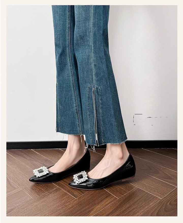 Damen Flache Patent-Ballerinas mit spitzer Zehenform und Schmuckbrosche Drune