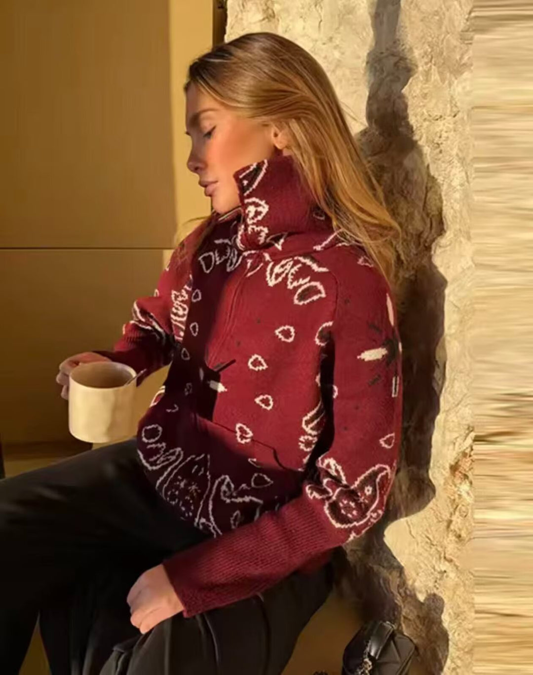 Damen Rollkragenpullover mit Allover-Bandana-Jacquard Drune