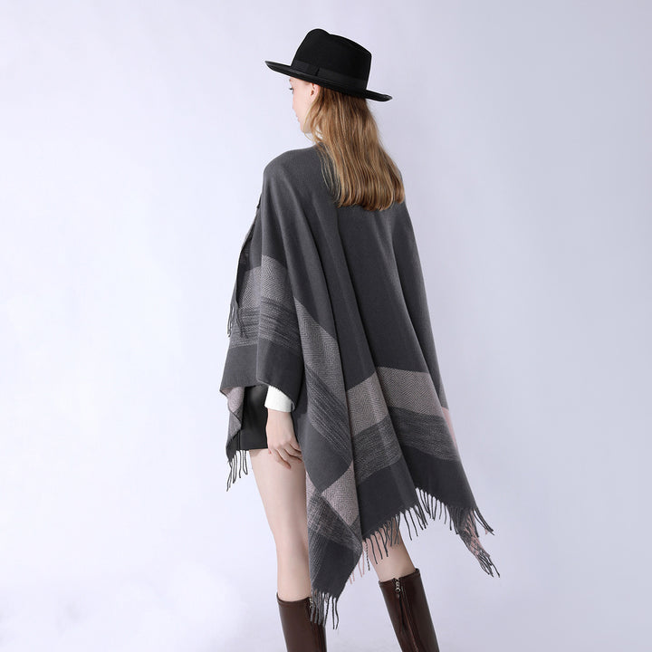 Damen Capeponcho aus Wollmix mit Ärmelschlitzen, offener Front und Fransenabschluss Drune