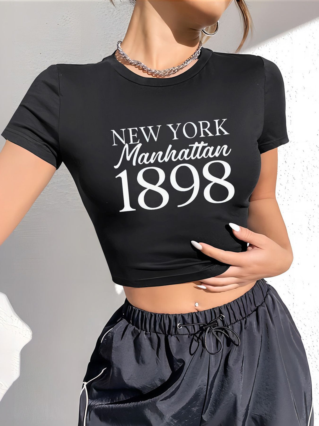 Damen Crop-T-Shirt mit auffälligem Statement-Print Drune