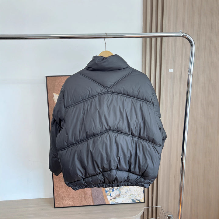 Herren Kurz geschnittene wattierte Steppjacke im Boxy‑Schnitt mit hohem Stehkragen und Reißverschlusstaschen Drune
