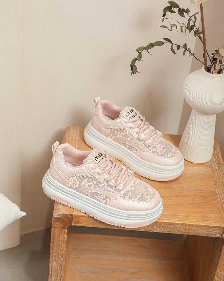 Damen Sneakers mit filigranem Blumenmotiv und gepolsterter Sohle Drune