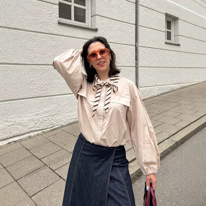 Damen Bluse mit Schleifenkragen, überschnittener Schulterpartie und voluminösen Ballonärmeln Drune