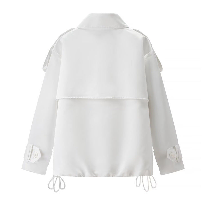 Damen Kurzer Boxy-Doppelreiher Trench mit Tunnelzug und dekorativen Schulterriegeln Drune