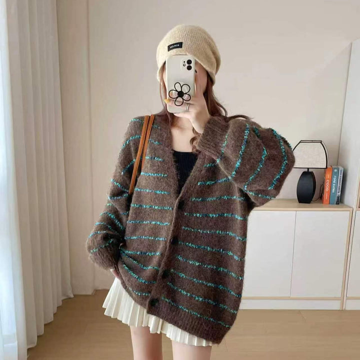 Damen Grobstrickjacke mit farbigen Streifen und modischem Schnitt Drune