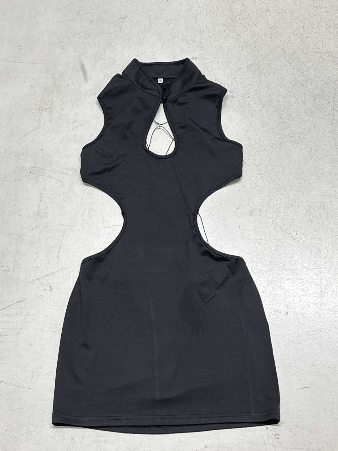 Damen bodycon Kleid mit modischem Cut-Out-Design und schickem Stehkragen Drune