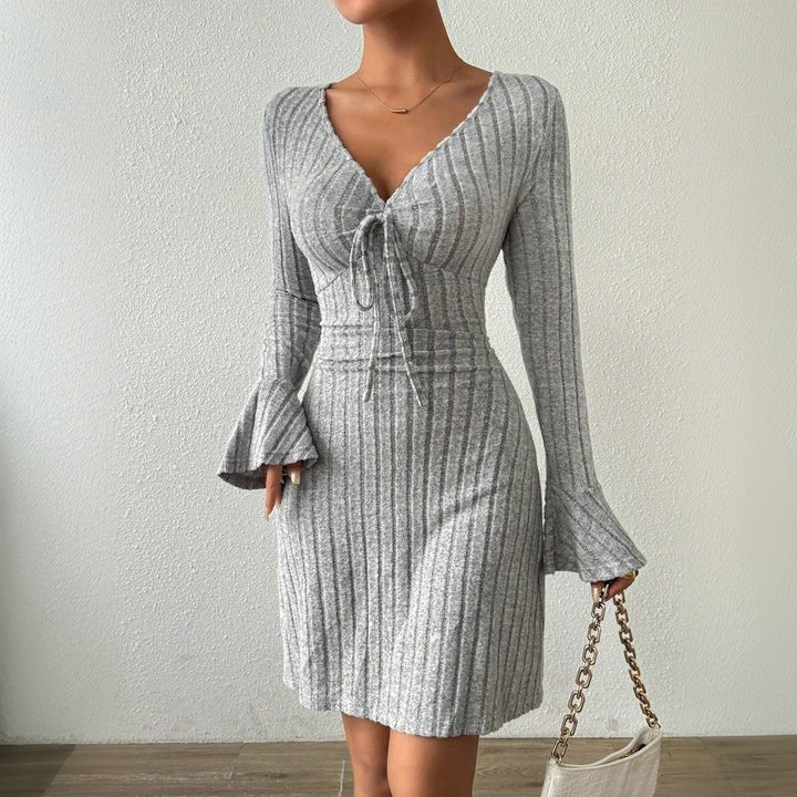 Damen geripptes Strick-Midikleid mit tiefem V-Ausschnitt Bindeband und taillierter Silhouette Drune