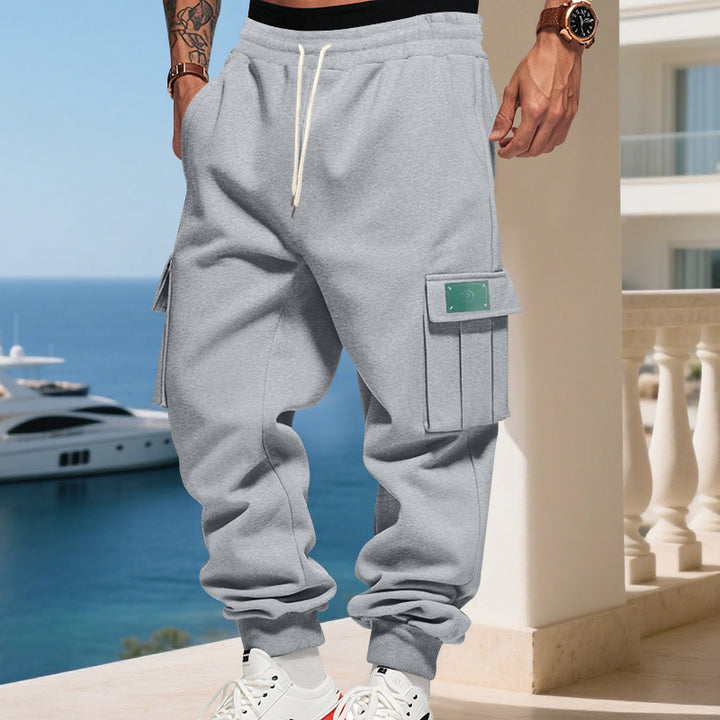 Herren Cargo-Jogginghose mit großzügigen Klappentaschen, elastischem Bund und gerippten Bündchen Drune