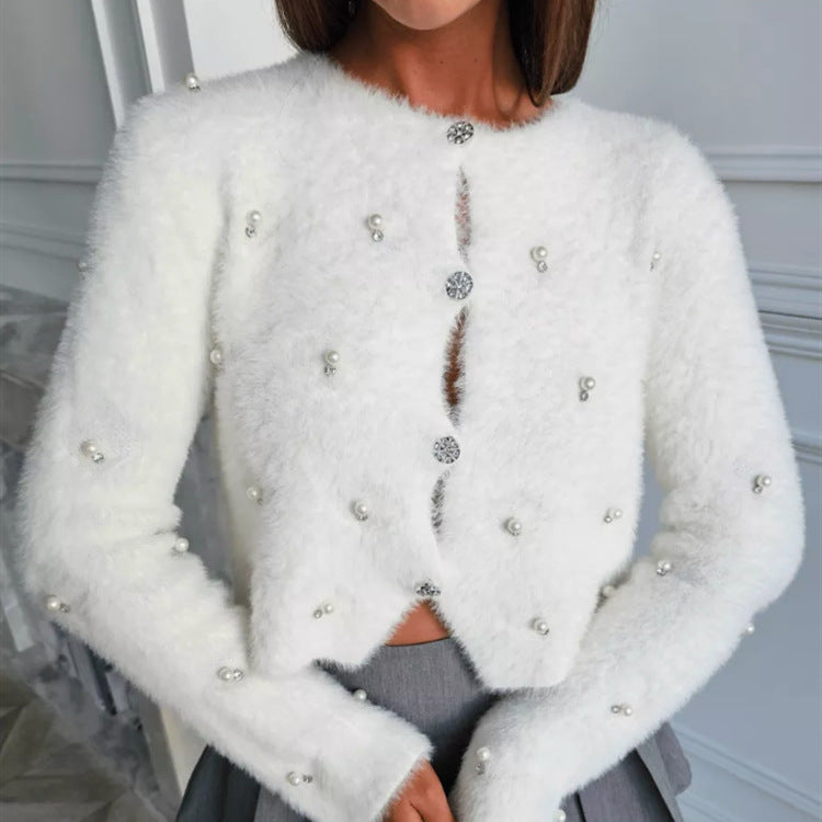 Damen Flauschiger kurzgeschnittener Perlen-Cardigan mit strassbesetzten Schmuckknöpfen Drune