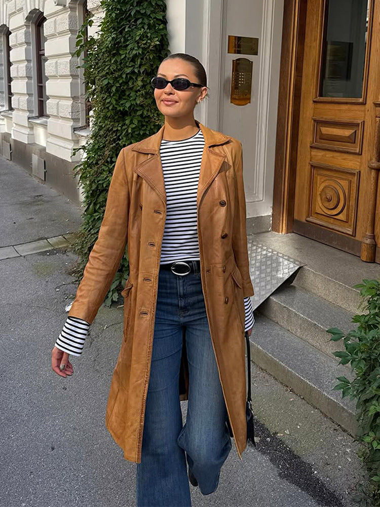 Damen Langer taillierter Leder‑Trenchcoat mit doppelreihiger Knopfleiste und Reverskragen Drune