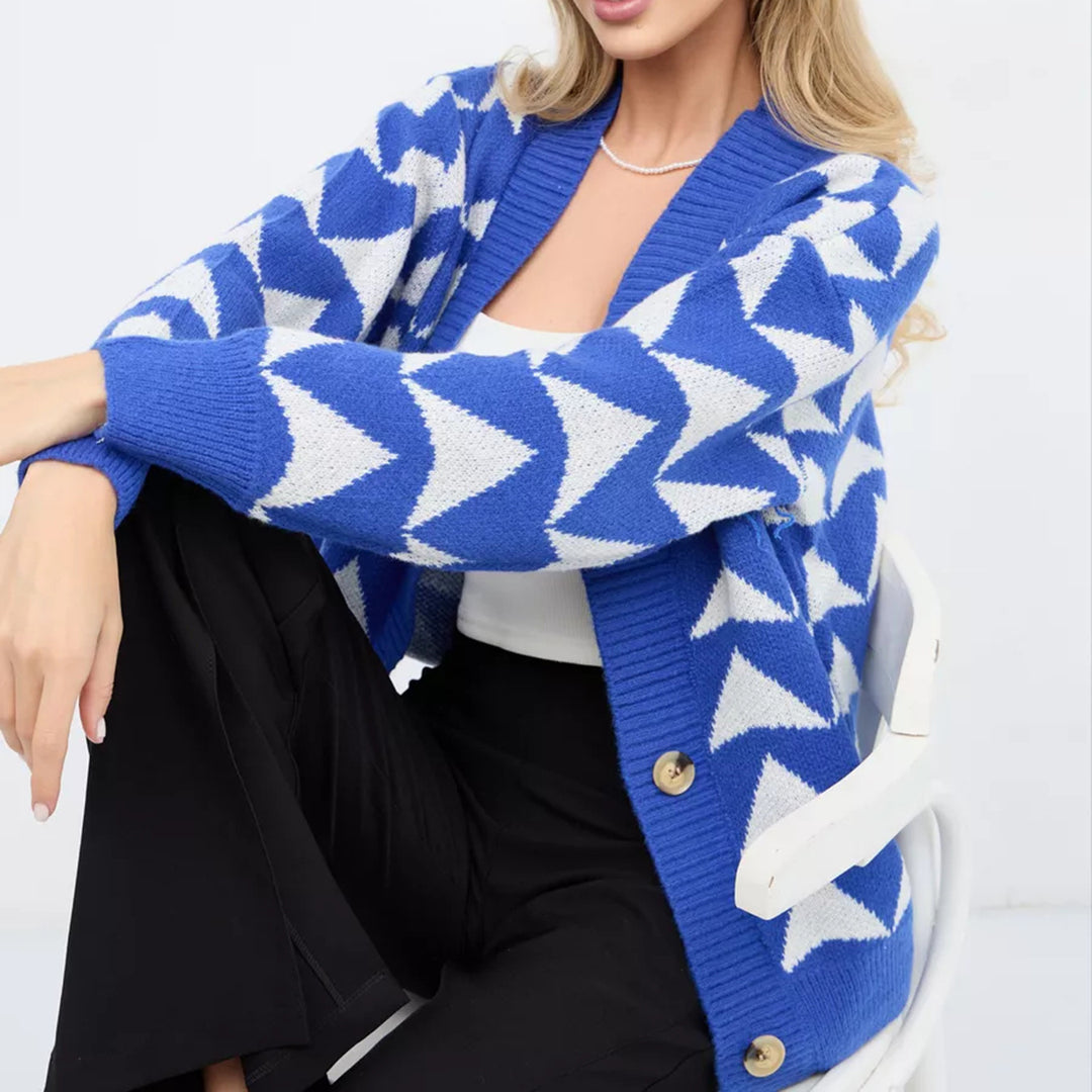 Damen cardigan mit modernem Wellenmuster und goldenen Knöpfen Drune