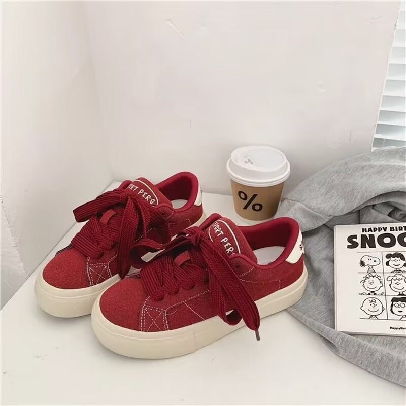 Damen Sportliche Sneakers aus hochwertigem Wildleder mit bequemen Schnürdetails Drune