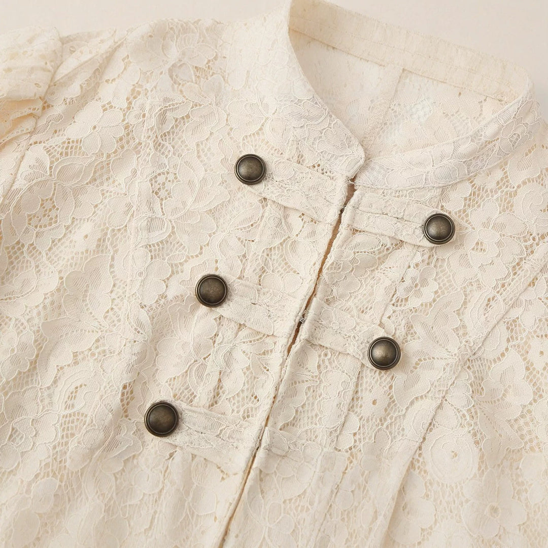 Damen Cropped Spitzenblazer mit Stehkragen, Zier‑Froschverschlüssen und Puffärmeln Drune