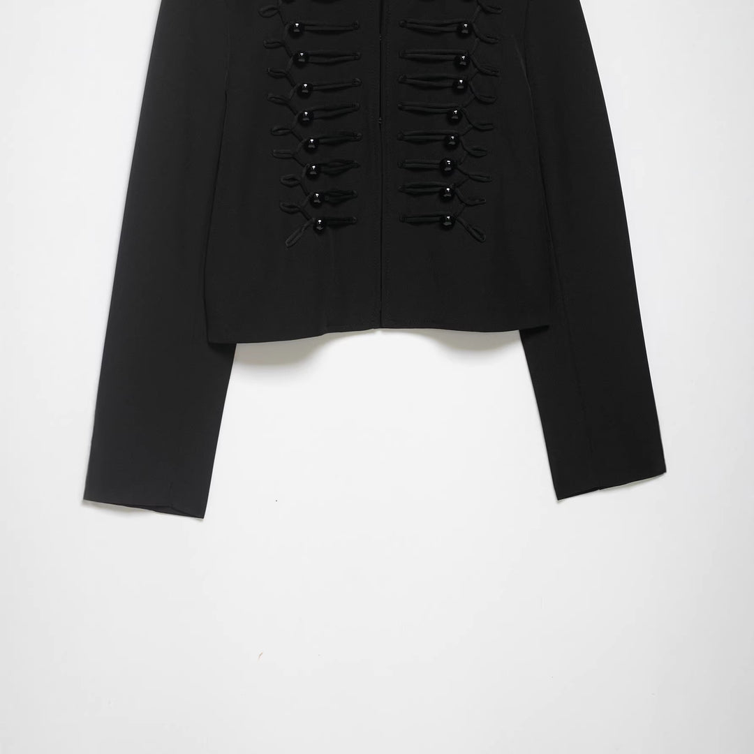 Damen Cropped Militärblazer mit Stehkragen und dekorativen Froschverschlüssen Drune