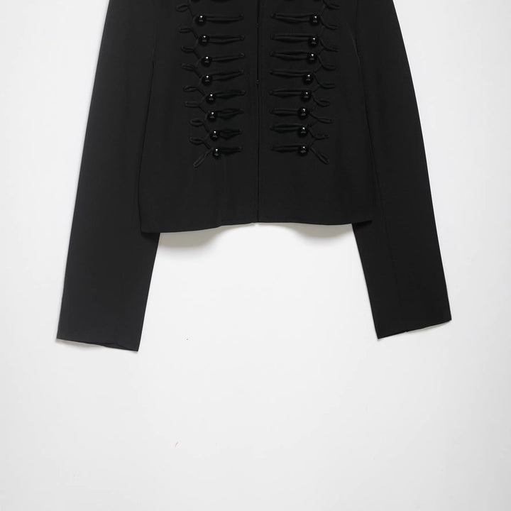 Damen Cropped Militärblazer mit Stehkragen und dekorativen Froschverschlüssen Drune