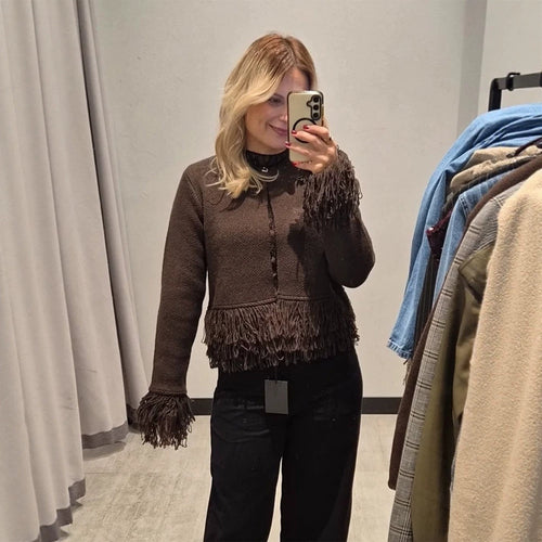 Damen Strickjacke mit Lagenfransen, Perlmuttverschluss und kastiger Silhouette Drune