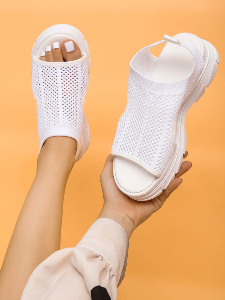 Damen nan Strick-Sandalette mit Fersenriemen, offener Zehenpartie und dämpfender Plateau-Laufsohle Drune
