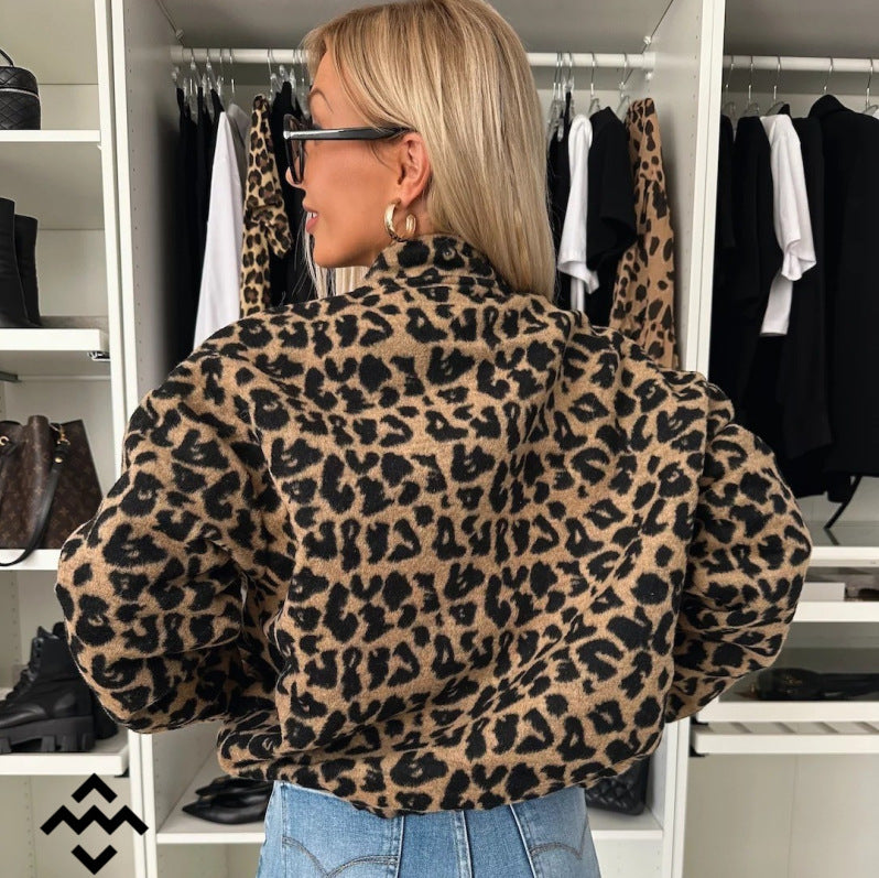 Damen nan kurze weite Teddyjacke mit Leopardenmuster und verdeckter Knopfleiste Drune