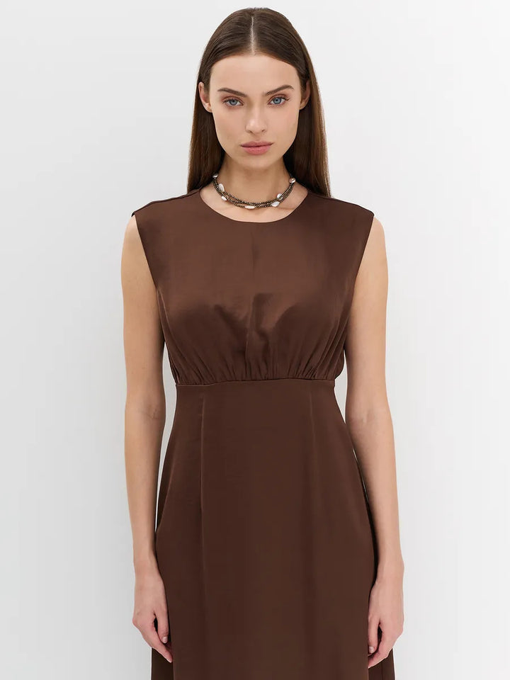 Damen Maxikleid mit elegantem Schnitt und raffinierter Taillierung Drune