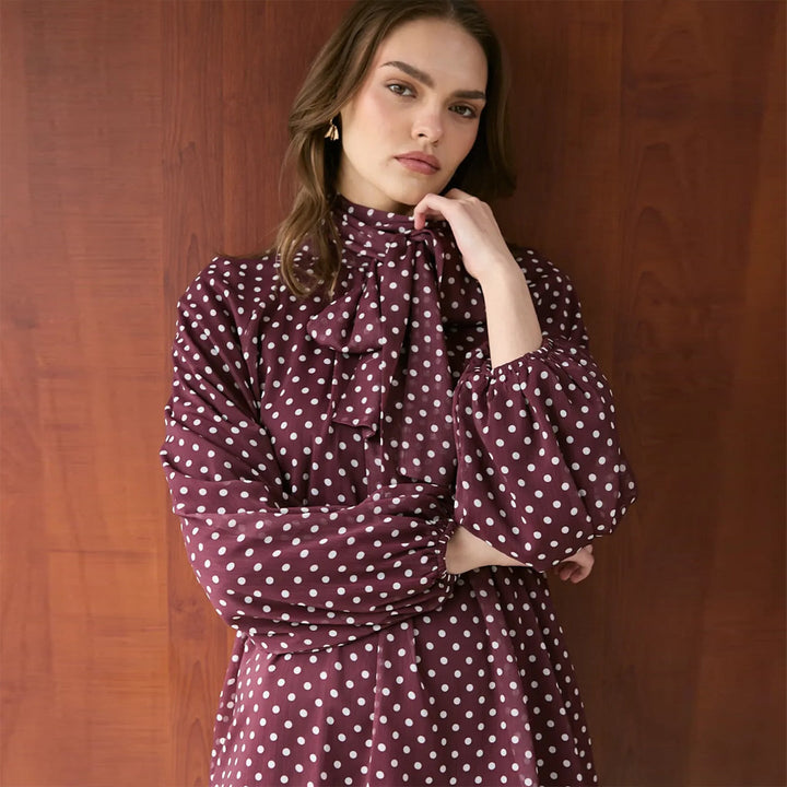 Damen Kleid mit elegantem Stehkragen und verspieltem Punkte-Design Drune