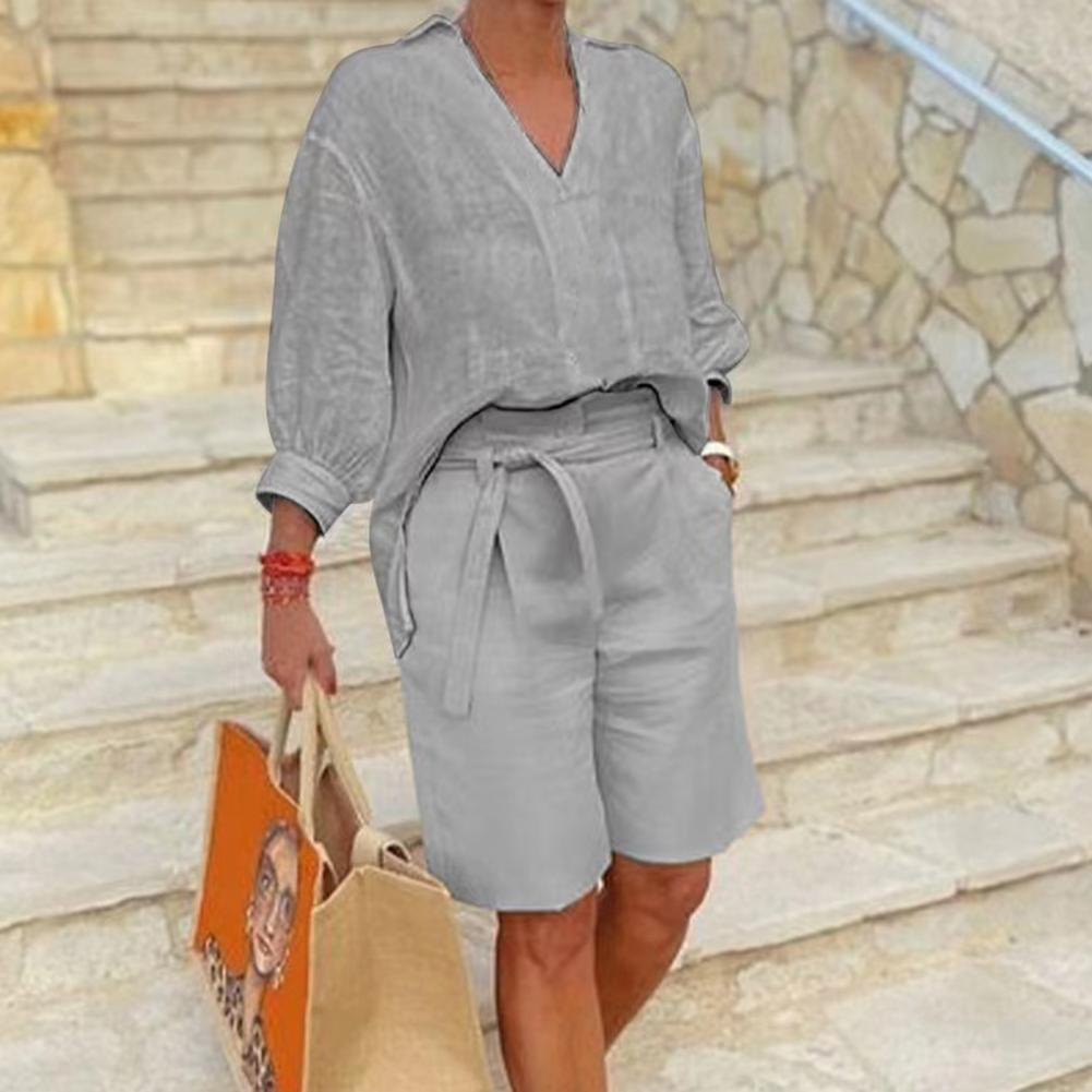 Damen lässiges Sommer-Outfit mit weitem Oberteil und Shorts Drune