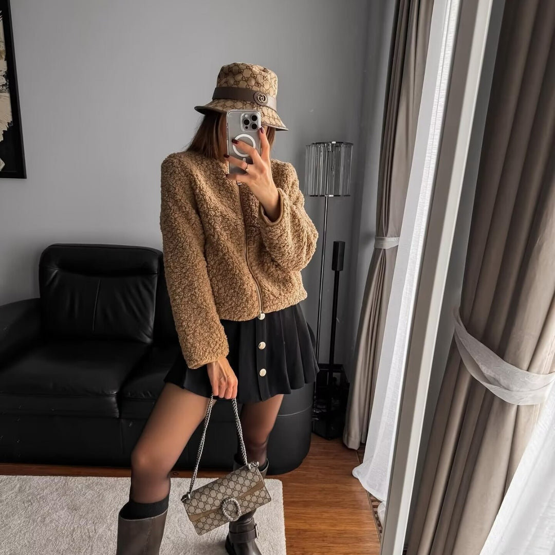 Damen nan kurzes Teddy-Fleece-Blouson mit Rundhals, durchgehendem Reißverschluss und nahtfeinen Eingrifftaschen Drune