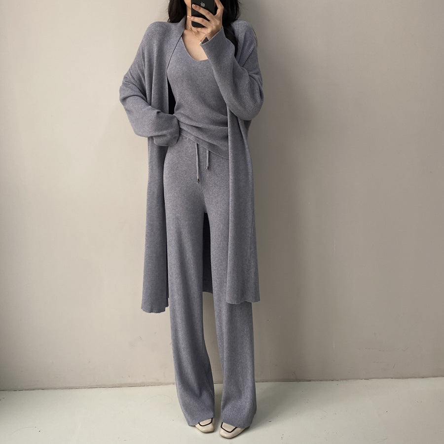 Damen Feinstrick-Loungewear-Set mit Longcardigan, Ripp-Top und weitem Strickhose Drune