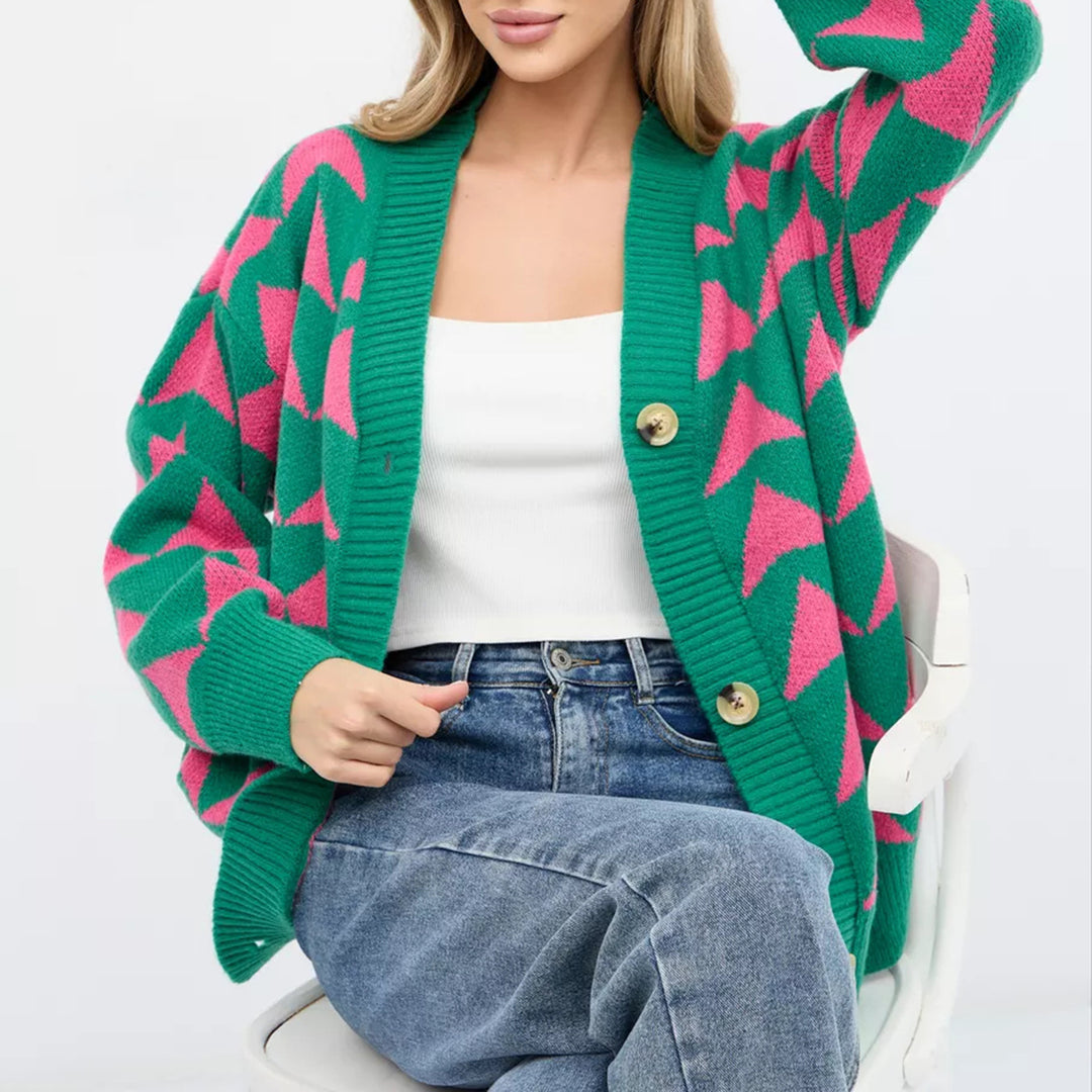 Damen cardigan mit modernem Wellenmuster und goldenen Knöpfen Drune