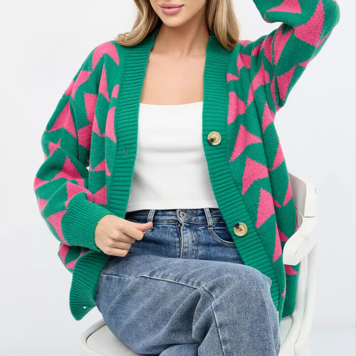 Damen cardigan mit modernem Wellenmuster und goldenen Knöpfen Drune