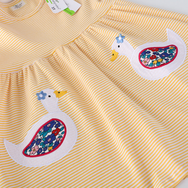 Mädchen Freizeitkleid mit liebevollen Entenapplikationen Drune