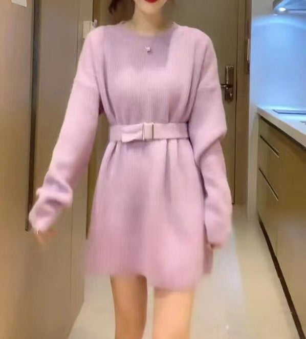Damen Strickkleid mit taillierter Gürteldetail und modernem Rippmuster Drune