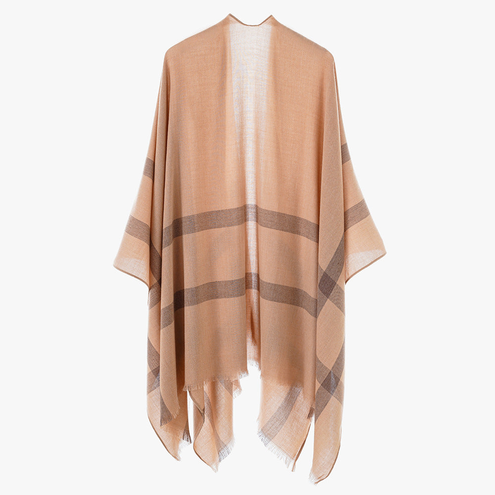 Damen leichter Feinstrick-Cape mit diagonalen Kontraststreifen und Fransen Drune