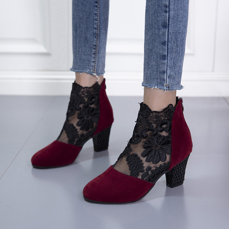 Damen Ankle-Boots mit floraler Spitze und samtiger Wildlederoptik mittelhoher Blockabsatz Drune