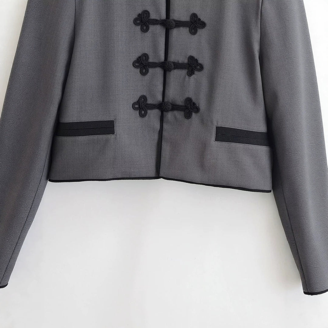Damen Kurzjacke mit Mandarinkragen und dekorativen Knotenverschlüssen Drune