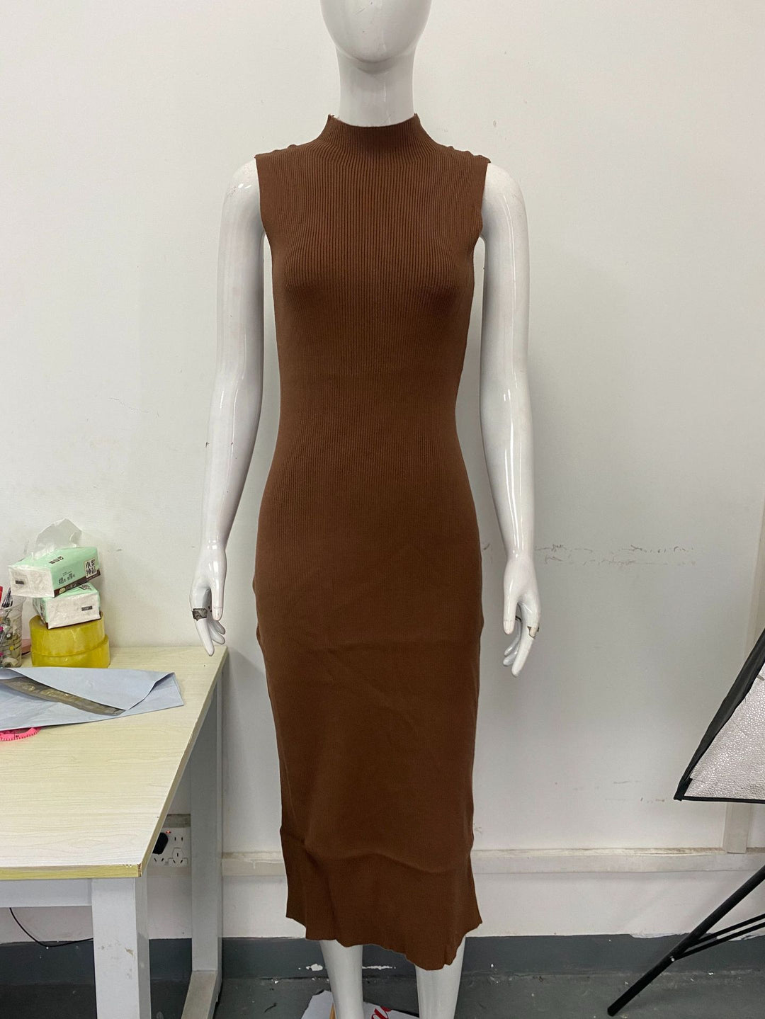 Damen-Turtleneck-Maxikleid aus elegantem Rippenstrick Drune