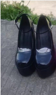 Damen Plateau-Pumps mit eleganter Doppelriemenführung und rutschfester Sohle Drune