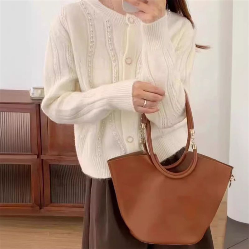 Damen Strickjacke mit edlen Perlendetails und klassischem Schnitt Drune