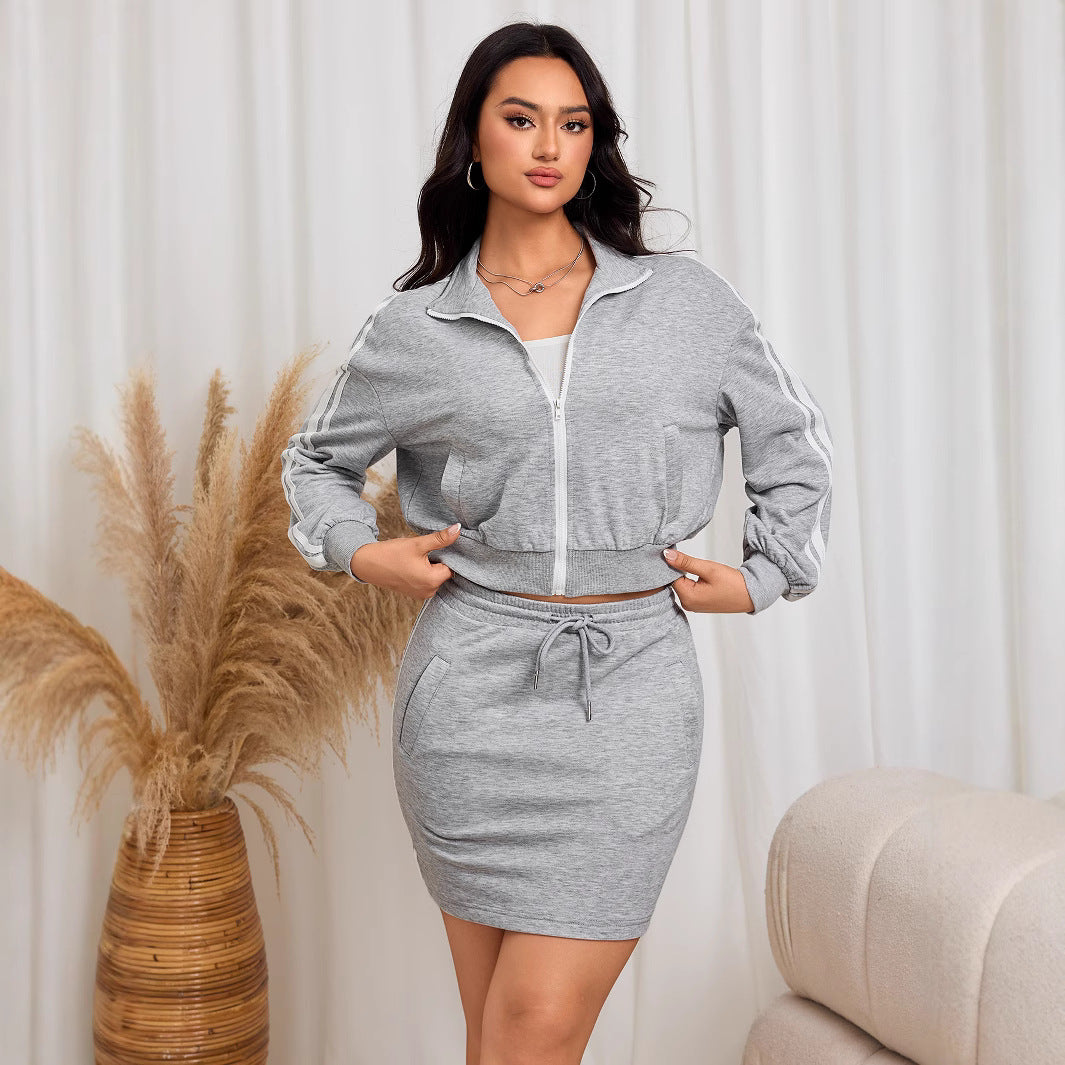 Damen Sportliches Set mit figurbetontem Oberteil und schickem Minirock Drune