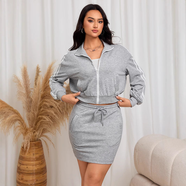 Damen Sportliches Set mit figurbetontem Oberteil und schickem Minirock Drune
