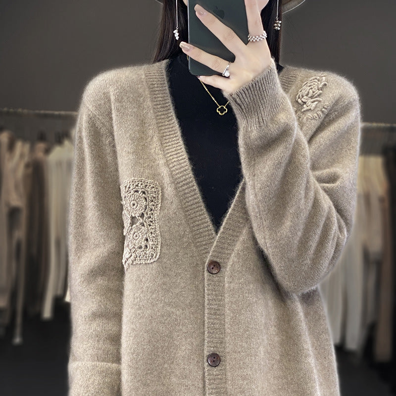 Damen Zweiteiliges Feinstrick‑Set mit Strickcardigan und Top sowie gehäkelten Blumenapplikationen Drune