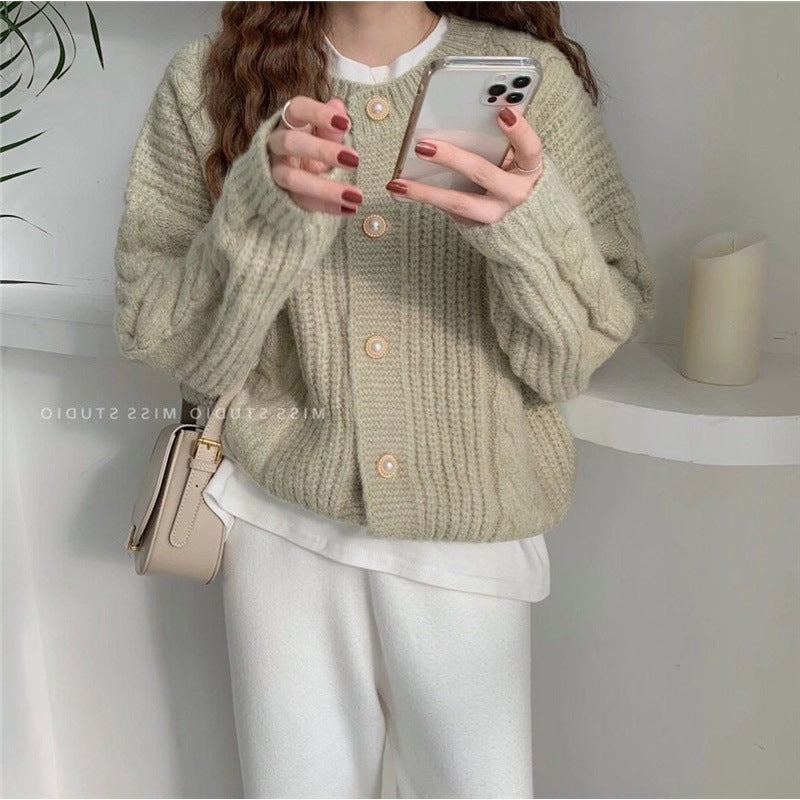 Damen Kuscheliger Strickcardigan mit Perlenknopfdetails und Zopfstruktur Drune