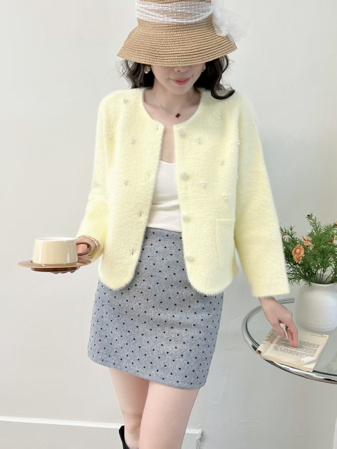 Damen Kuschelige Strickjacke mit Perlenverzierung und klassischen Rundhalsausschnitt Drune