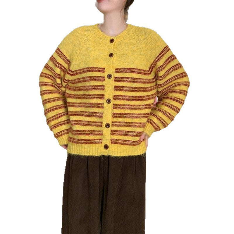 Damen Grobstrickjacke mit modernen Streifen und Knopfdetails Drune