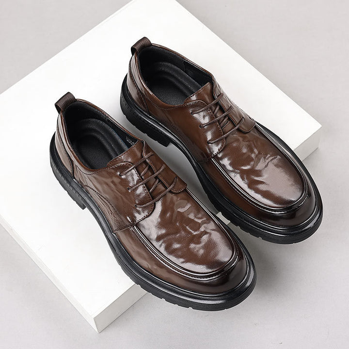 Herren Elegante Lack-Derby mit robuster Plateau-Gummisohle und gepolstertem Komfortschaft Drune