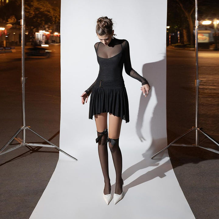 Damen Mini-Raffkleid mit transparenten Ärmeln und tailliertem Design Drune